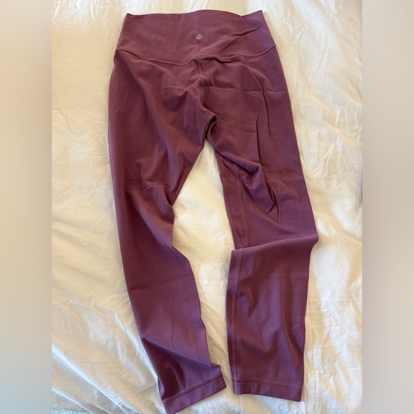 Purple Lululemon Leggings - size 8 - Picture 1 of 3